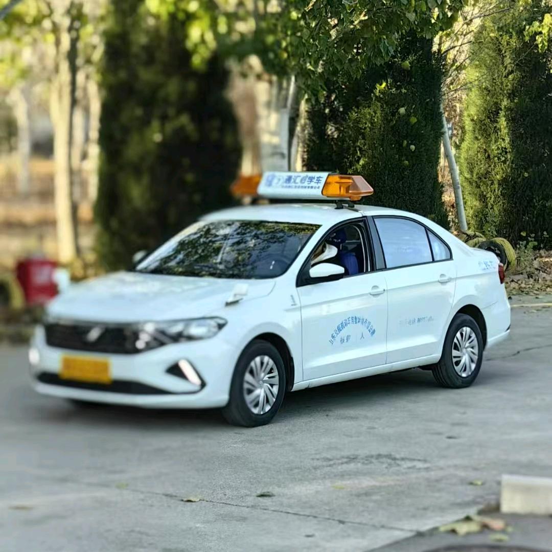 交院驾校谯老师