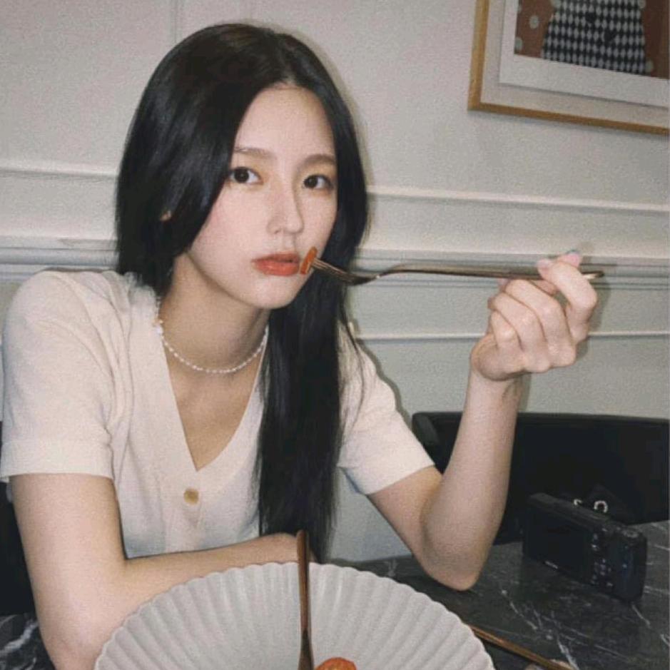 哈young荣头像