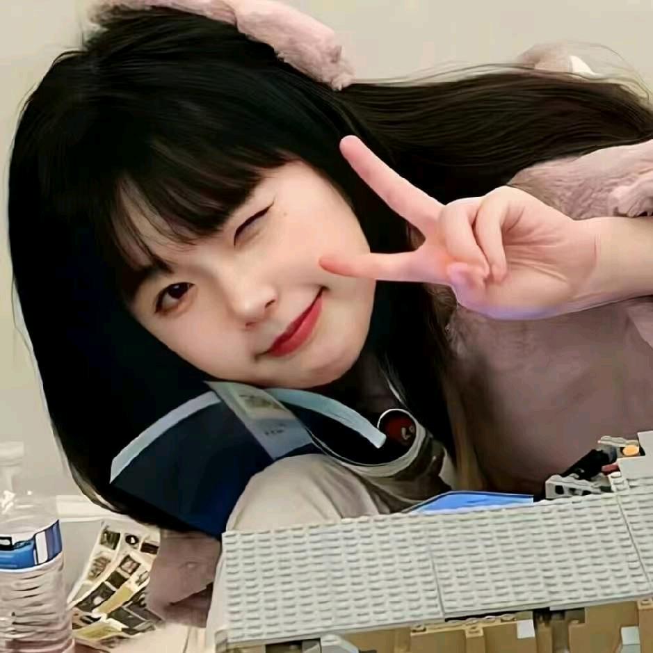 ^ ^