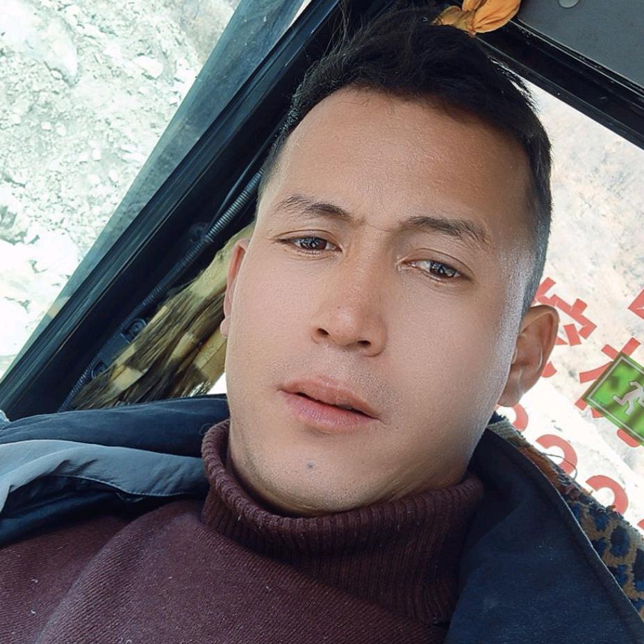 🇨🇳阿勇🇨🇳