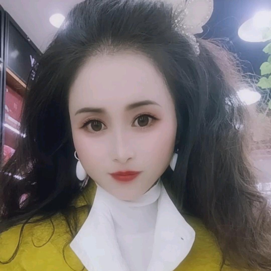 瓮安县狼外婆化妆品店