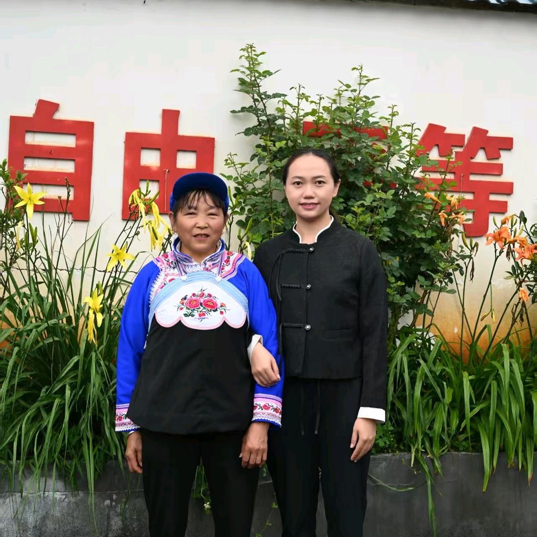 尹武的刺绣刺绣