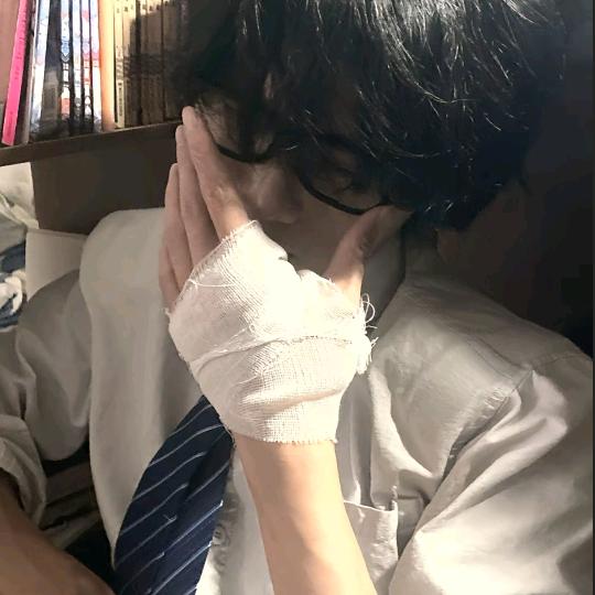 Yy—