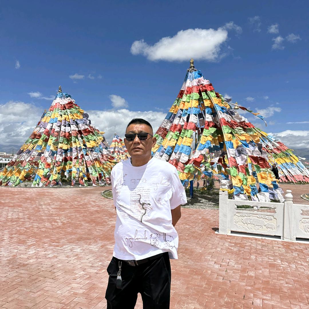 黑哥诚交天下
