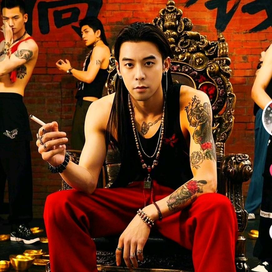 ༺ༀ༂࿅࿆小王༒举高高࿅࿆༂ༀ༻
