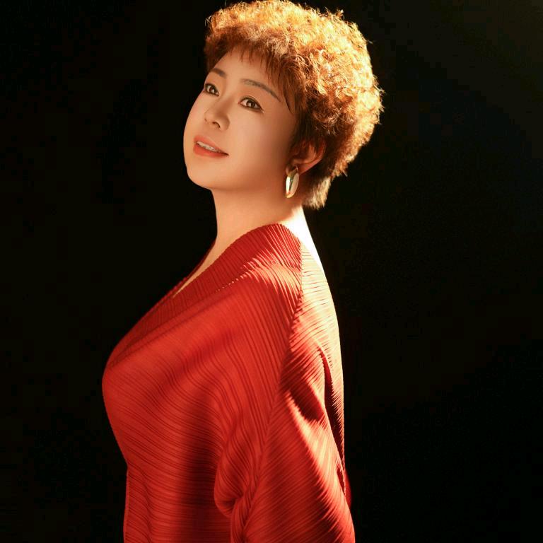 草原鸿泰～李霞