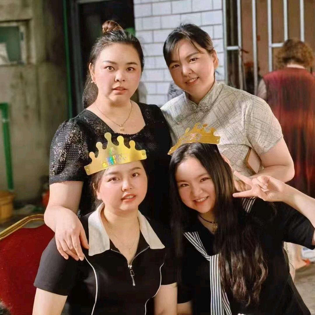 龙池芳芳烧烤小妹