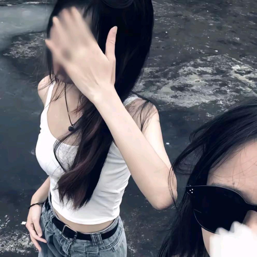 彤彤