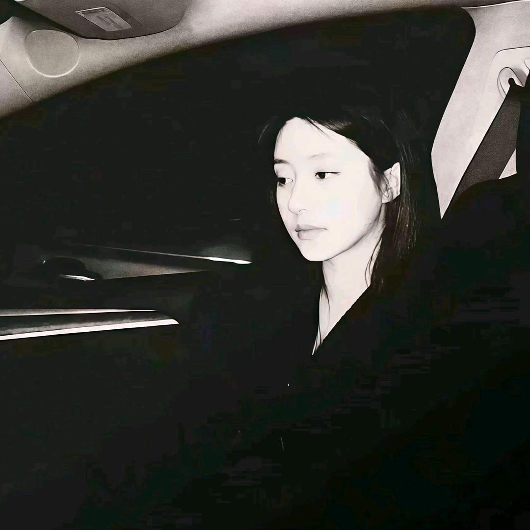 依旧.🗽