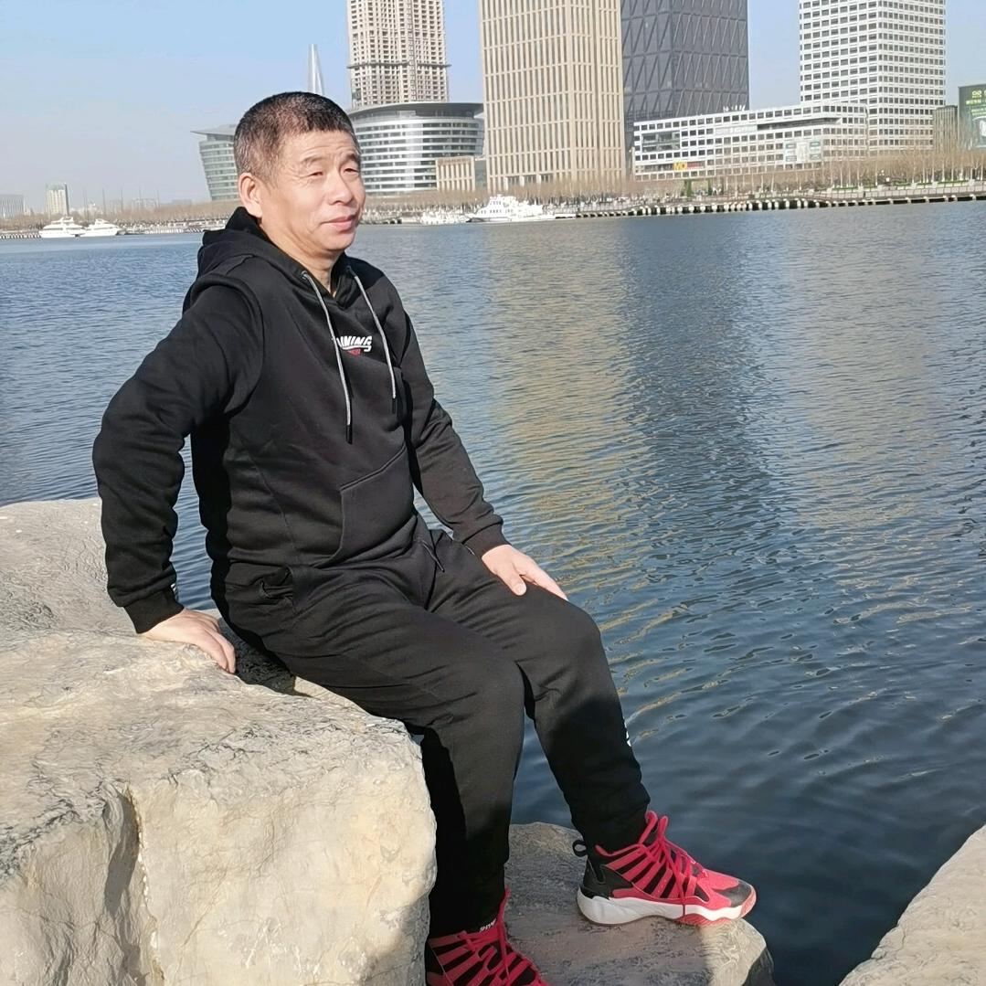 普源哥