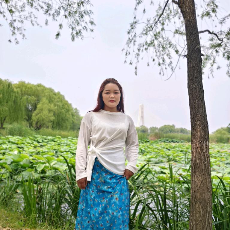 鲍女士