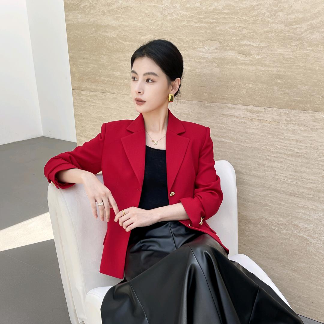 轻奢时尚通勤女装