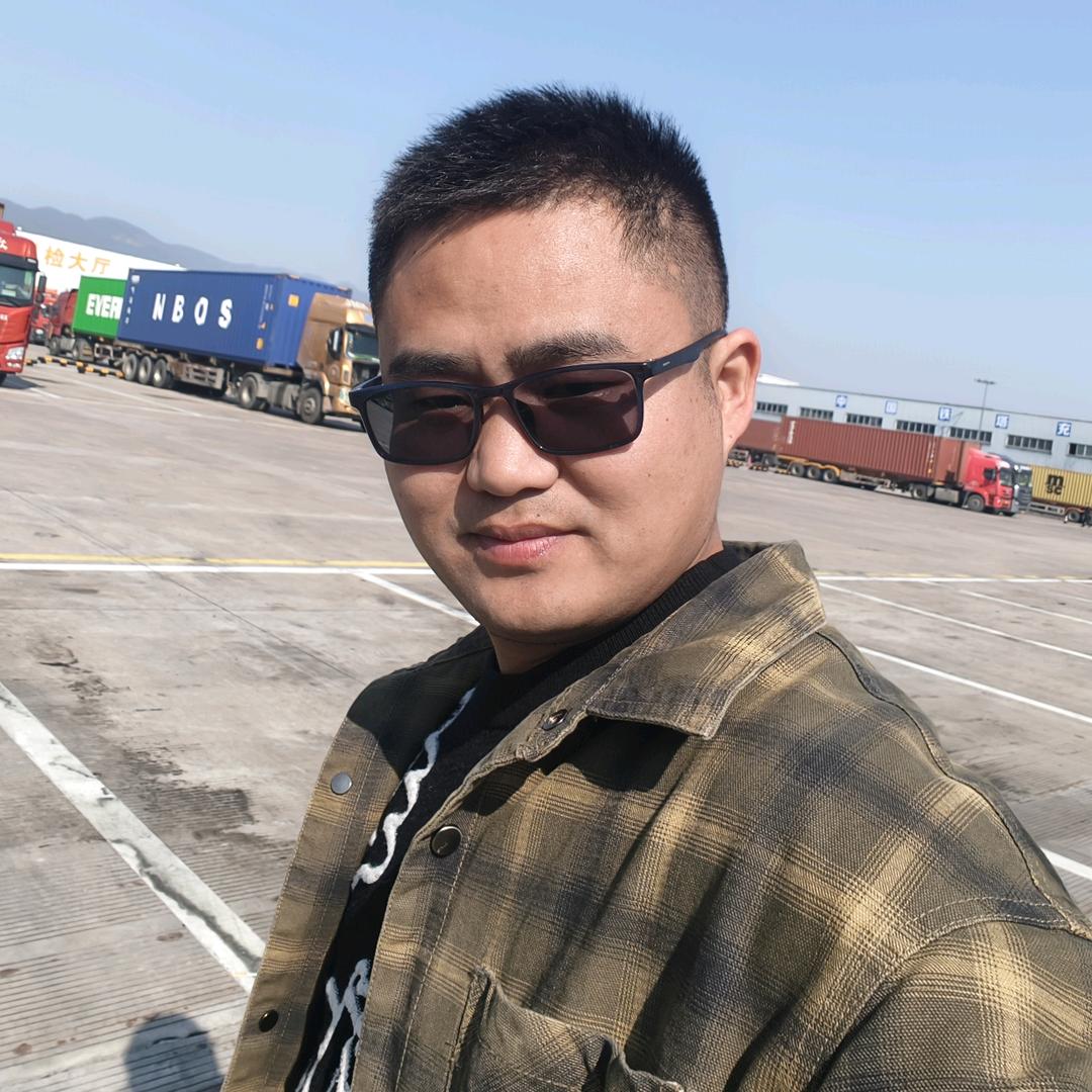 开集卡的  小崔