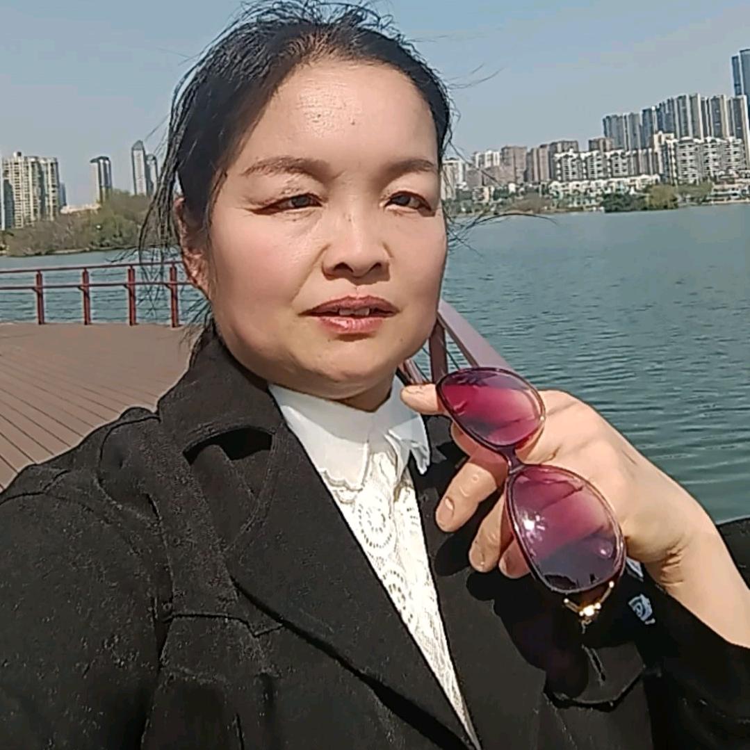 🥀᭄湘辉米酒🍸🍾手势舞