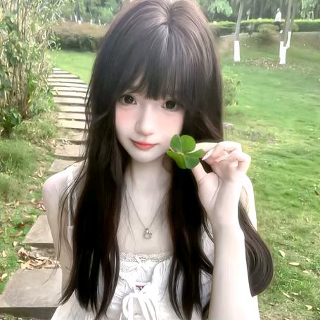 小小林芷念^