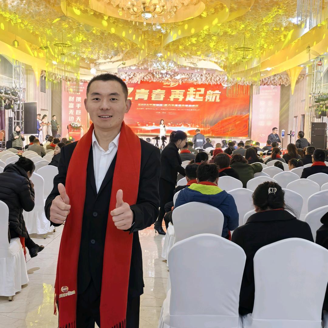 做画册的小沈哥（智照团）