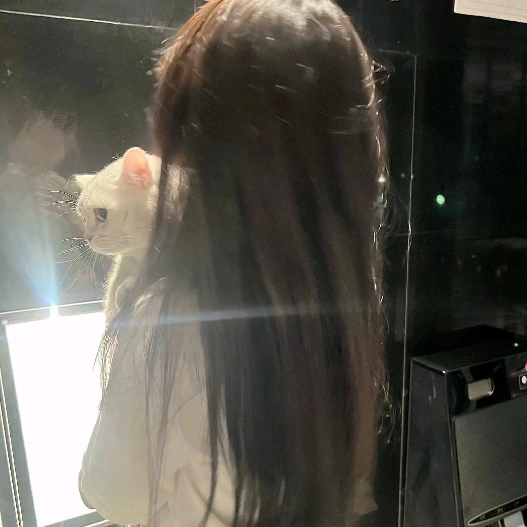 小脾气^･～･^