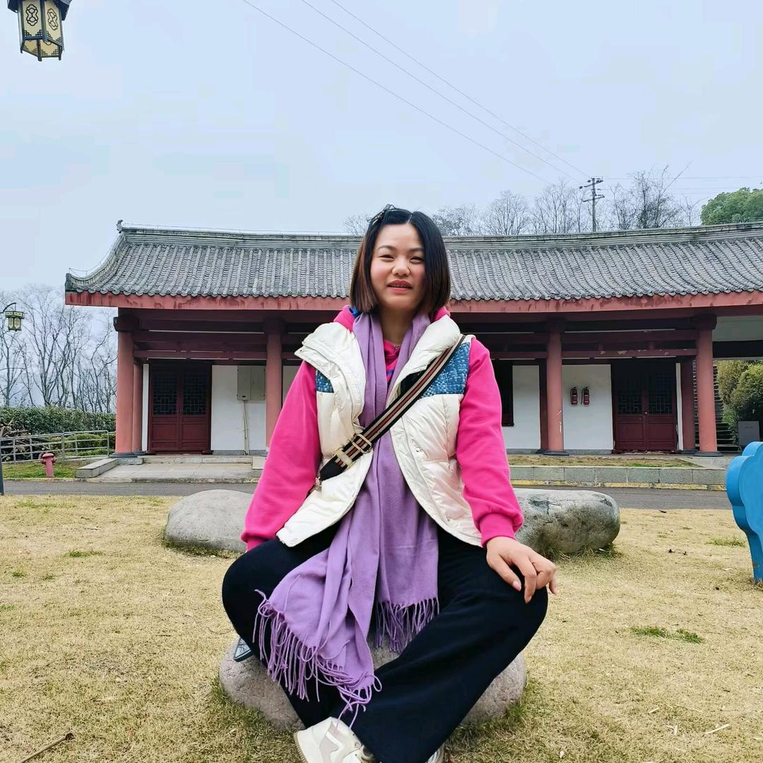 大眼邓小眼