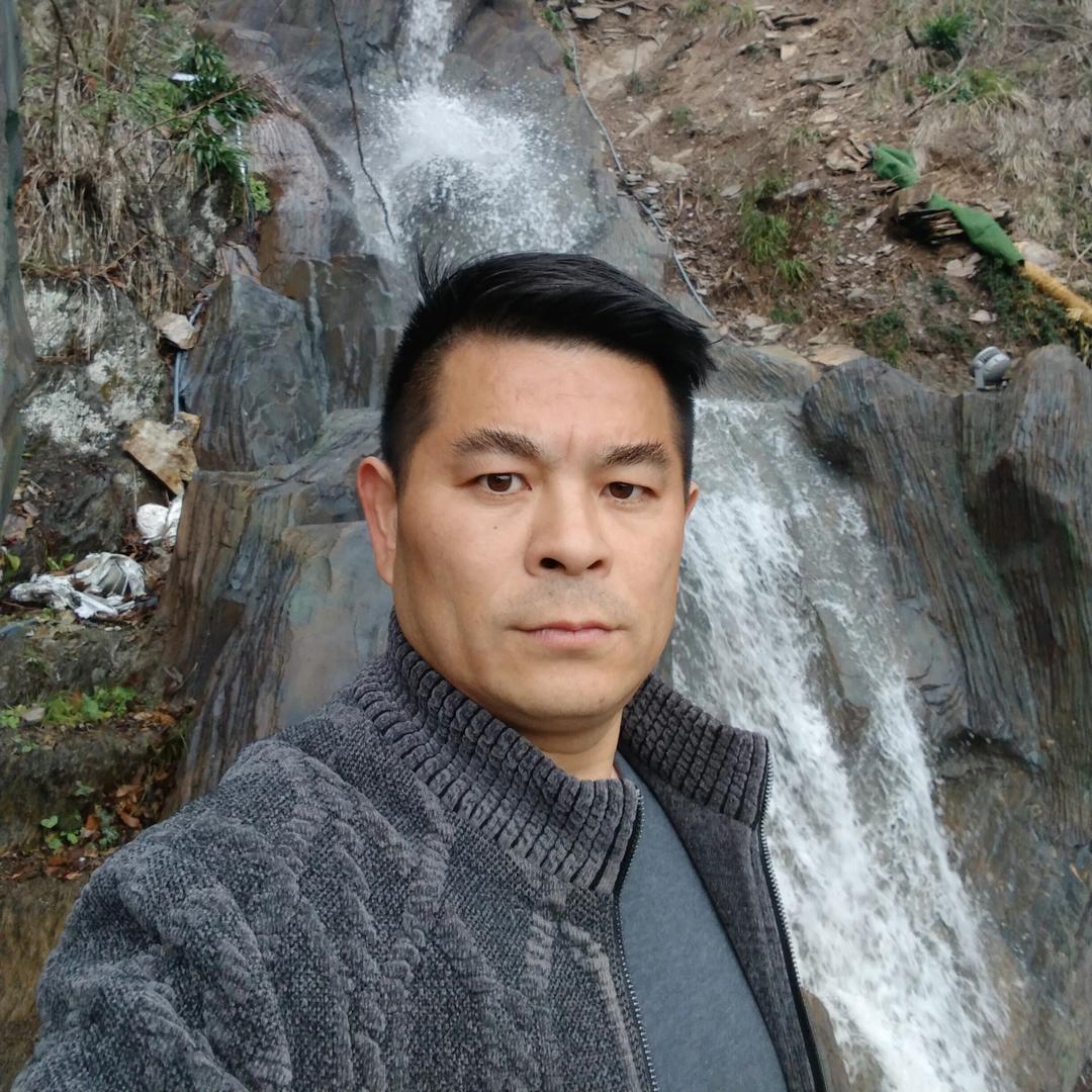 阳新县窗帘哥《富新门业》