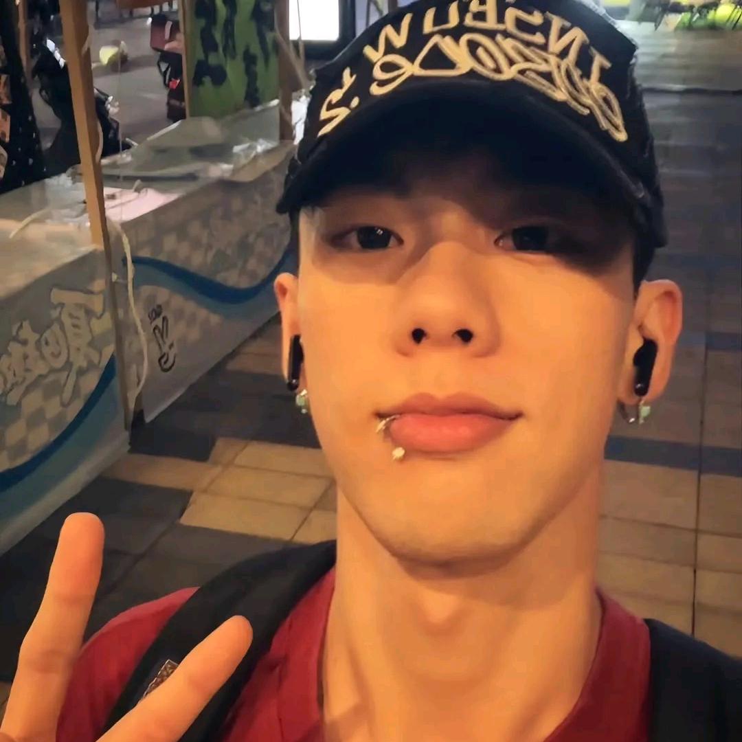 幽默的老男孩