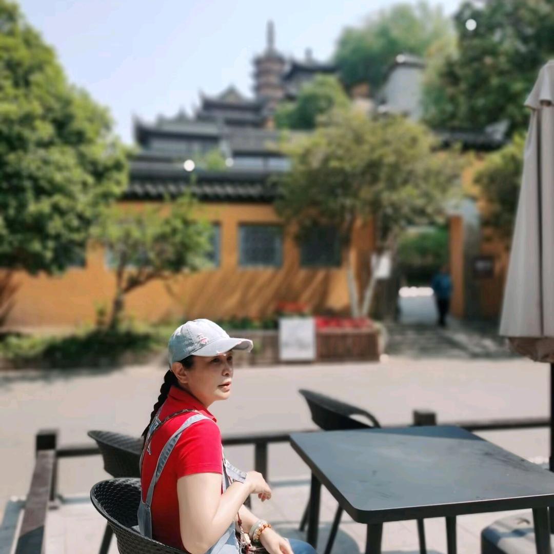 🌻沁著羽🍵67年的羊🐏