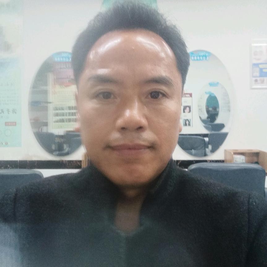 明明小哥