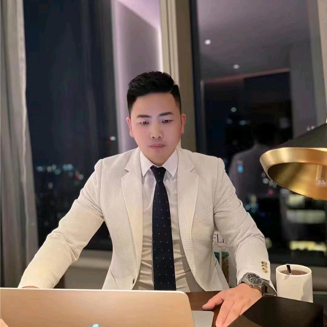 自信满满的大熊