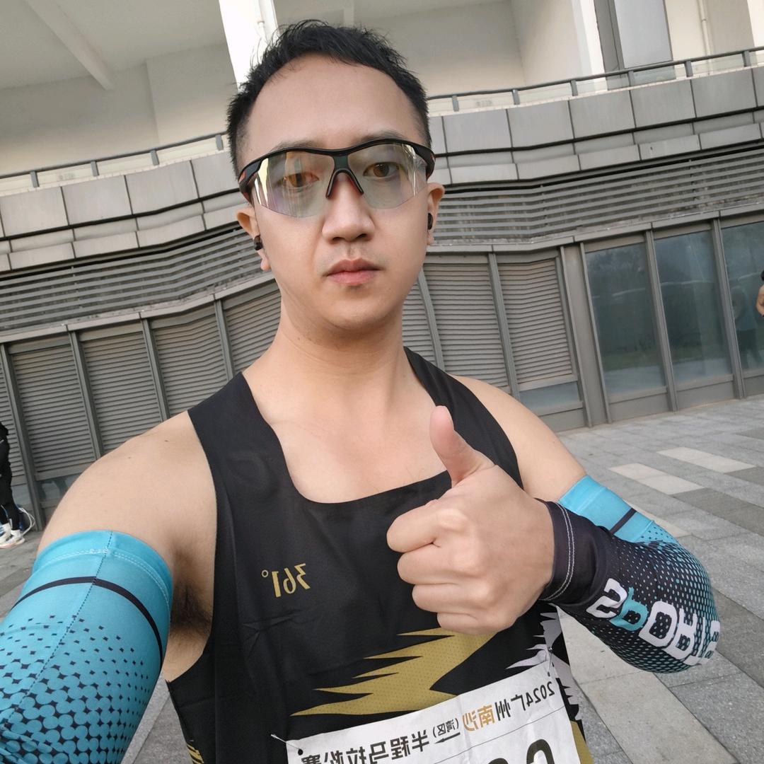 ✨"石头"爱跑步😤