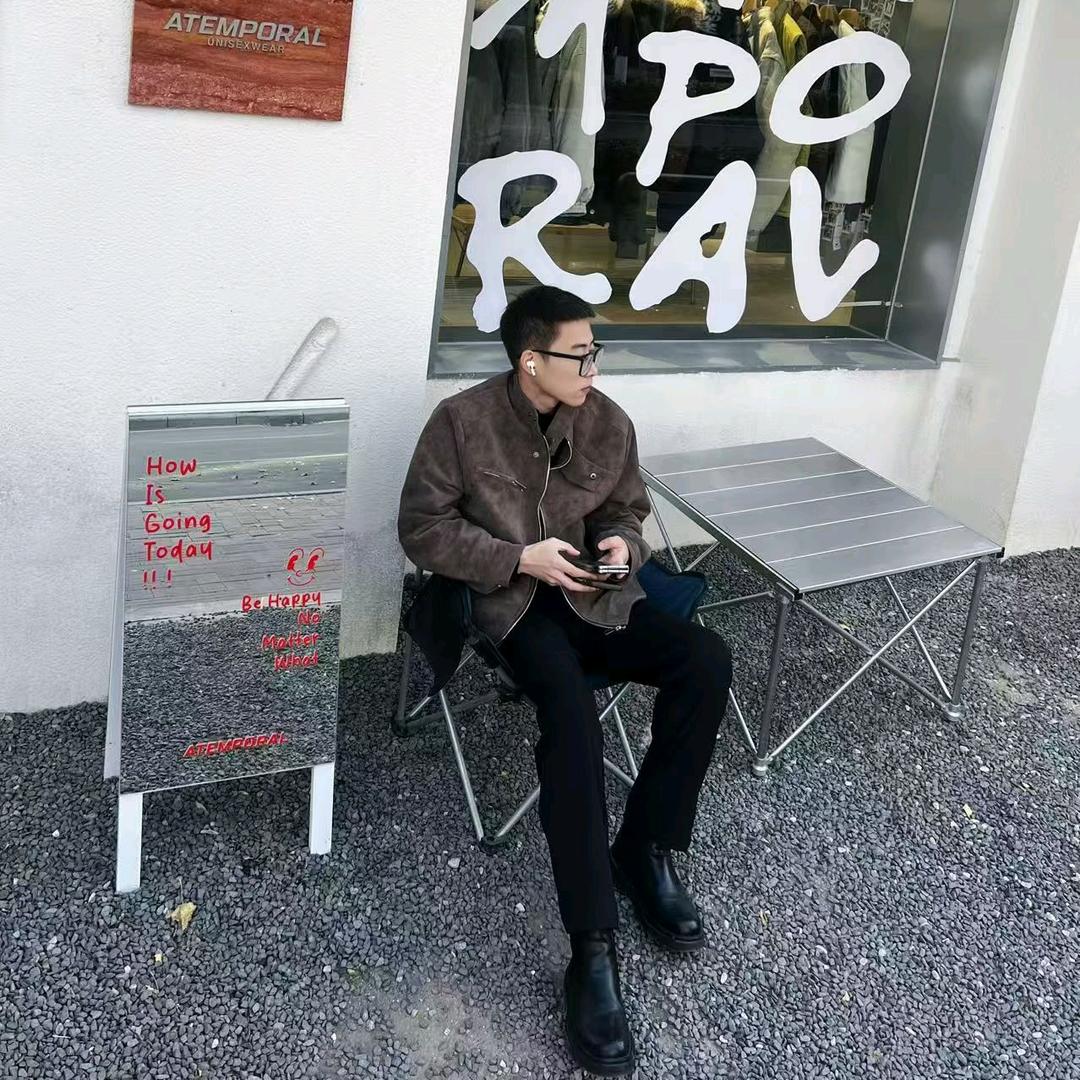 不开心的痞老板