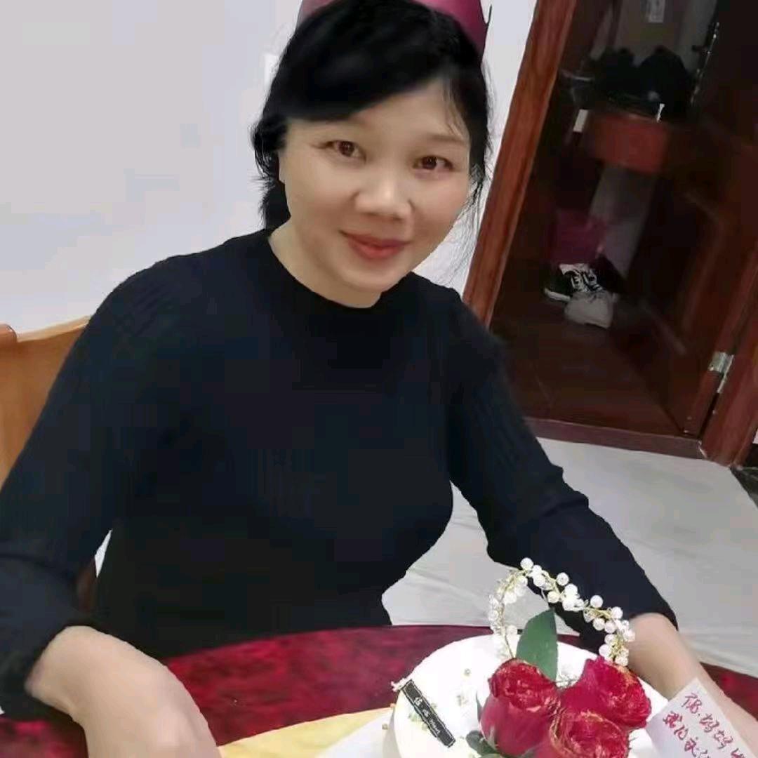 何姐
