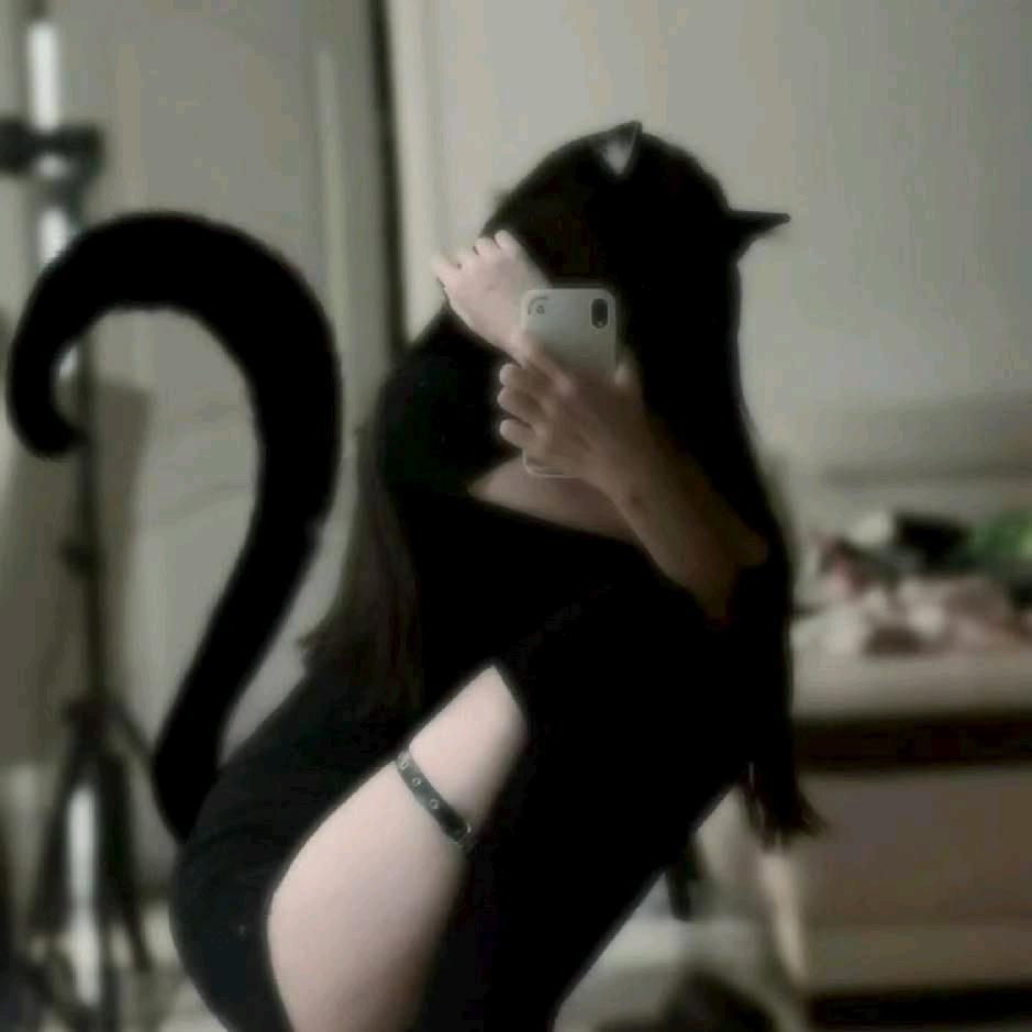 伊一.
