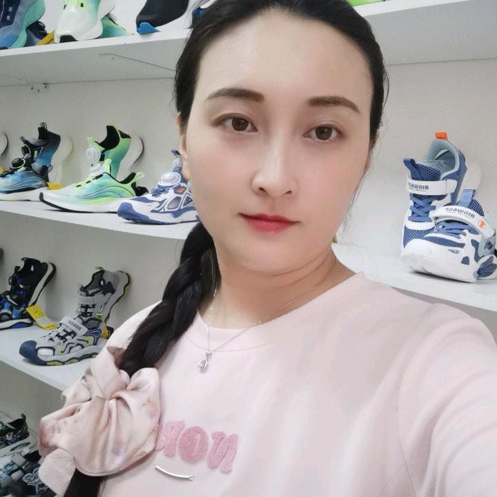 大黄蜂童鞋桑艳