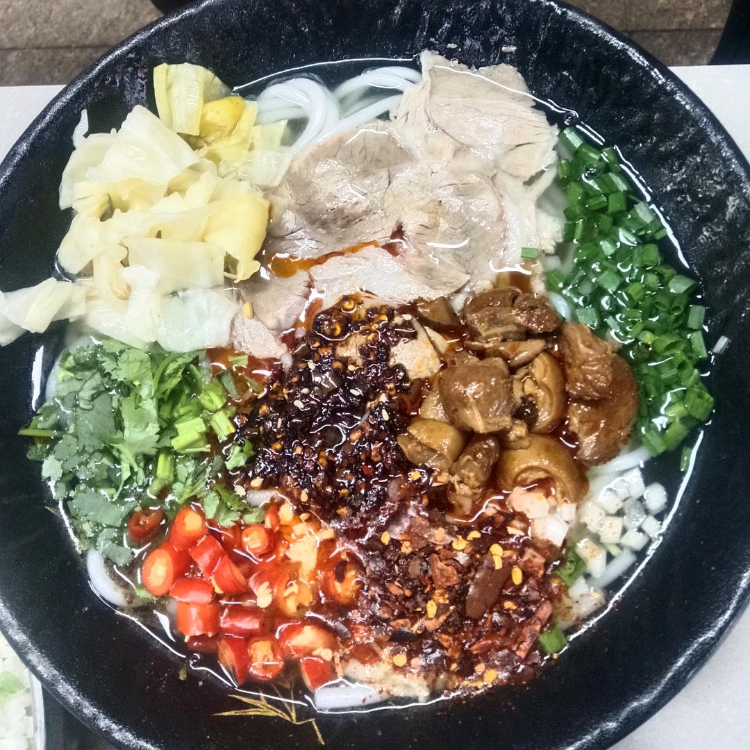 潇湘商业街周家羊肉米线
