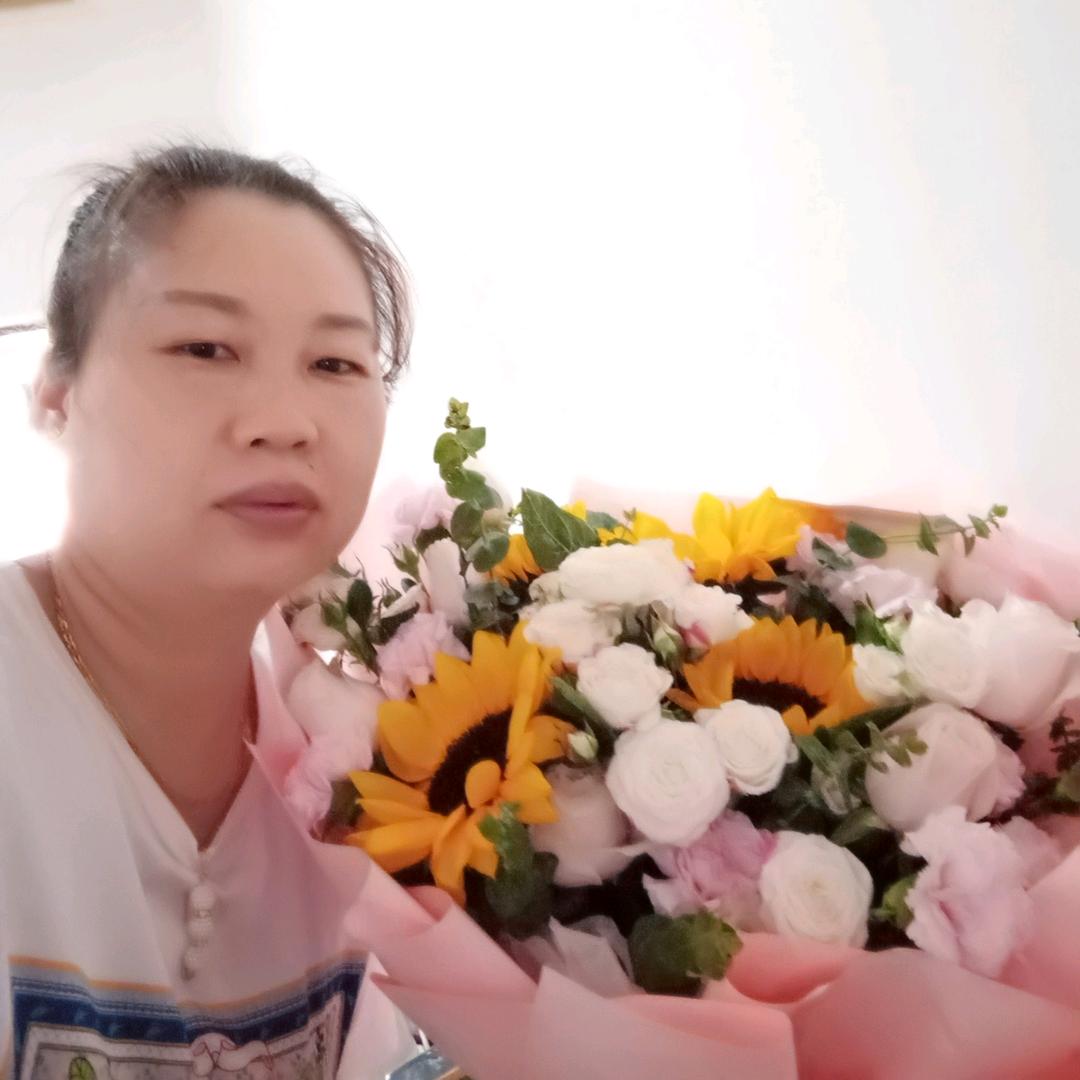 爱河狸周姐（宜章）