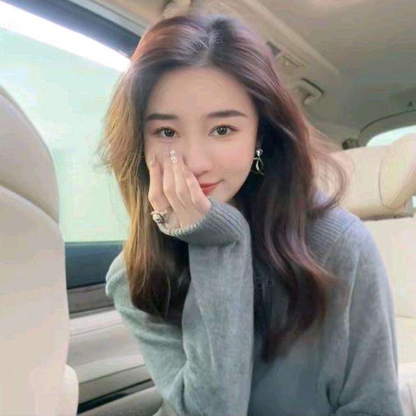 邱莹莹 （精选穿搭）