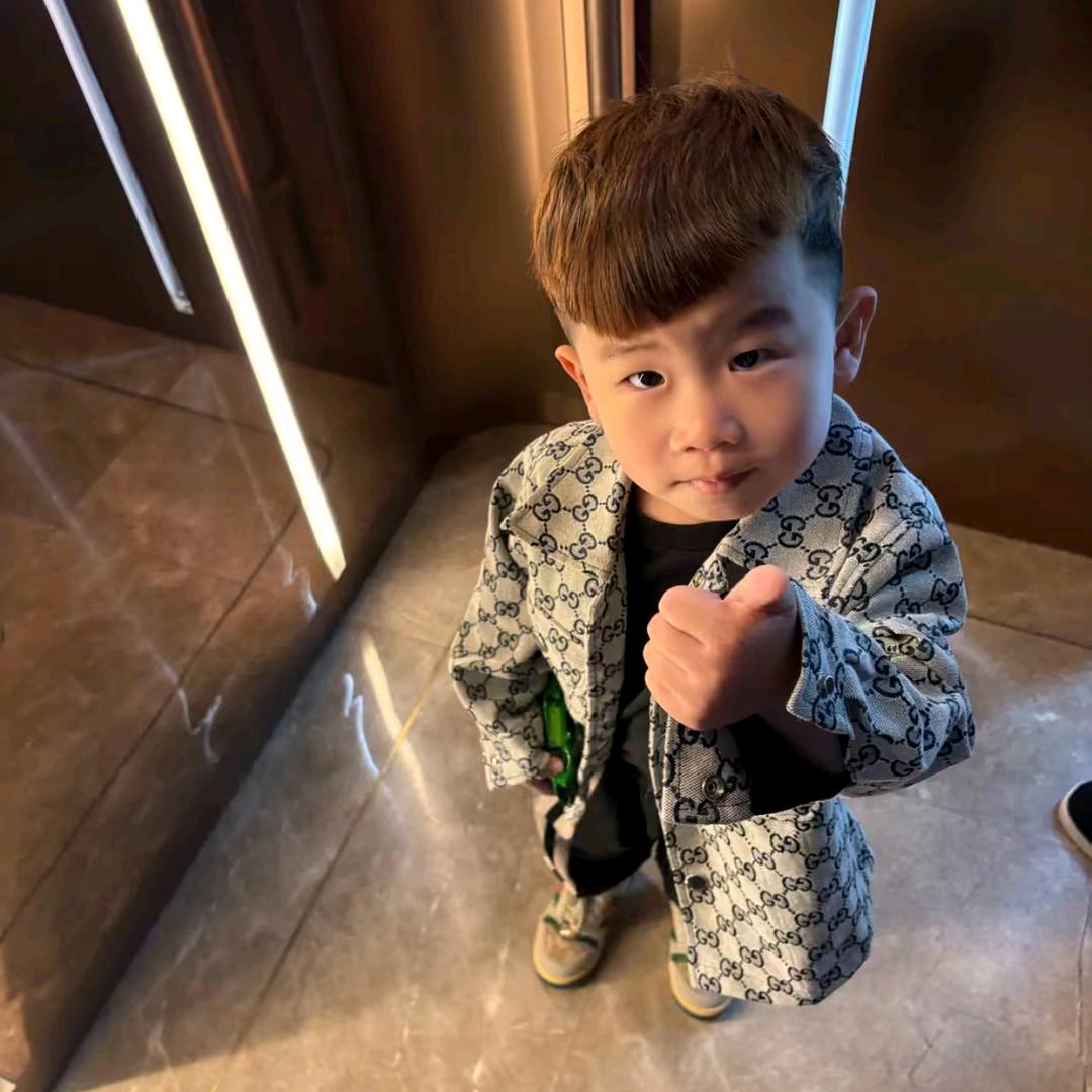 人丑嘴不甜长得难看还没钱