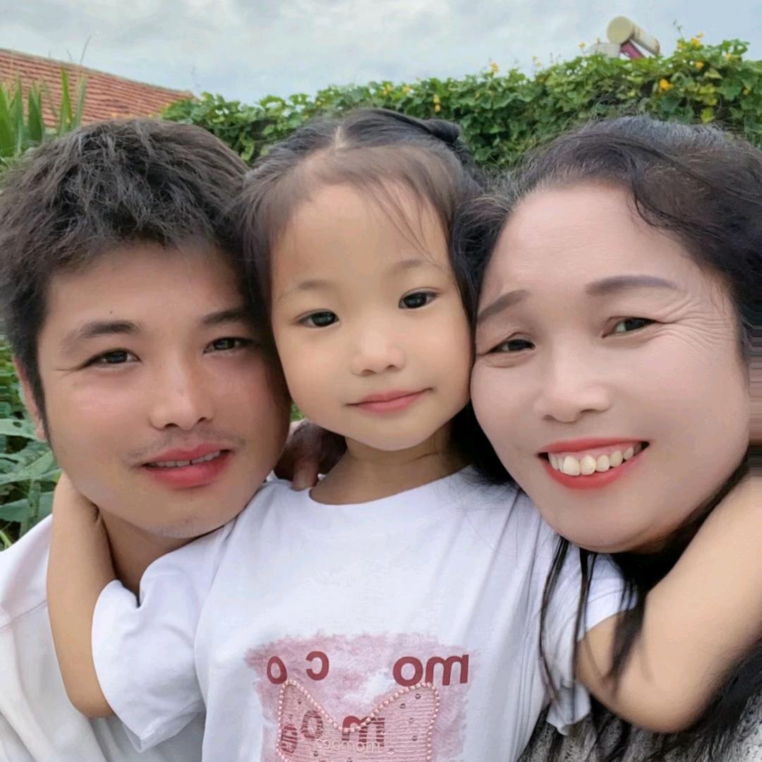 黄勤与阿登夫妻