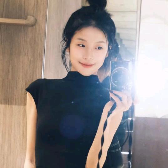 尹千金（时尚穿搭）