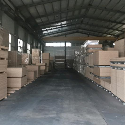 保定秋池商贸万华禾香板大亚圣象精板批发