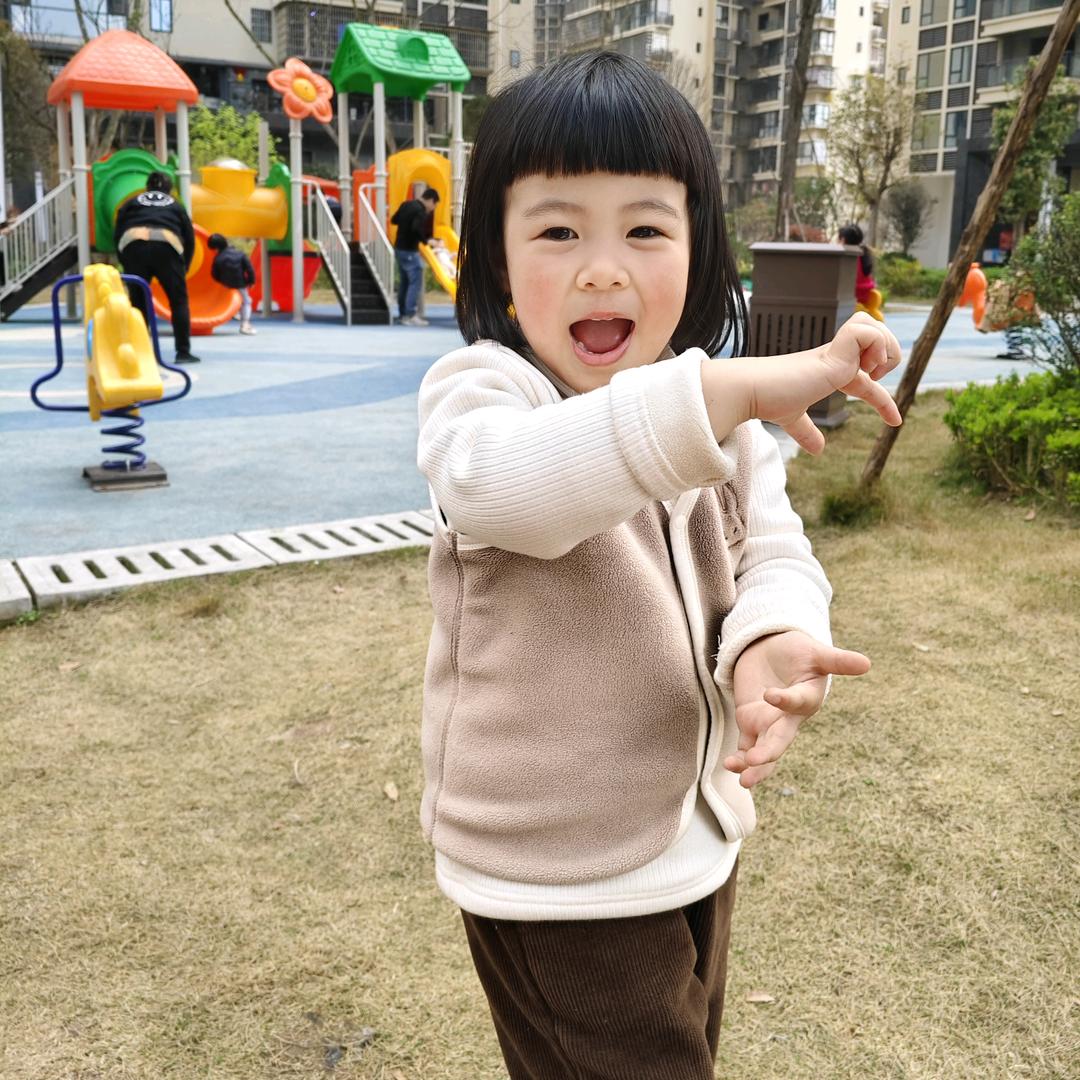 王依依
