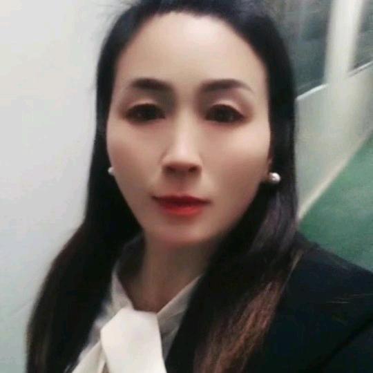 英子