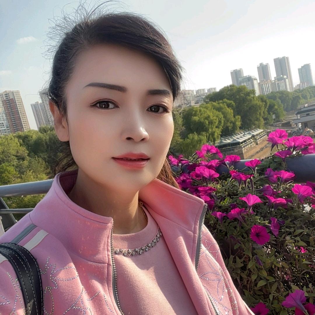 梦玉（晚10:10开播）