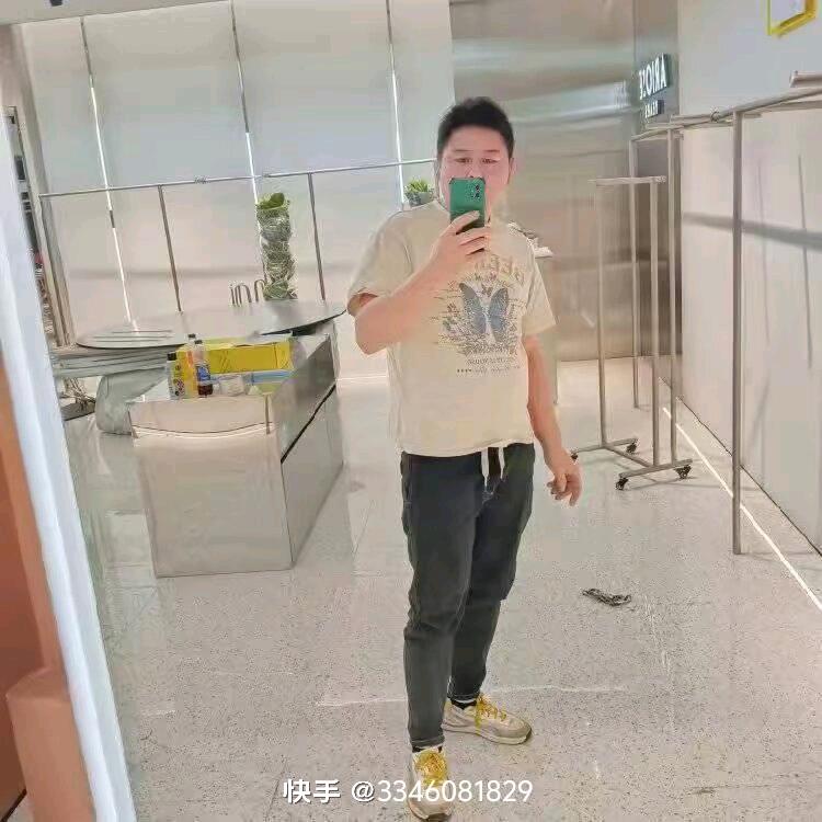 通海平合家政。拆房子。建筑垃圾拉走。