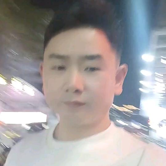 㿝氼