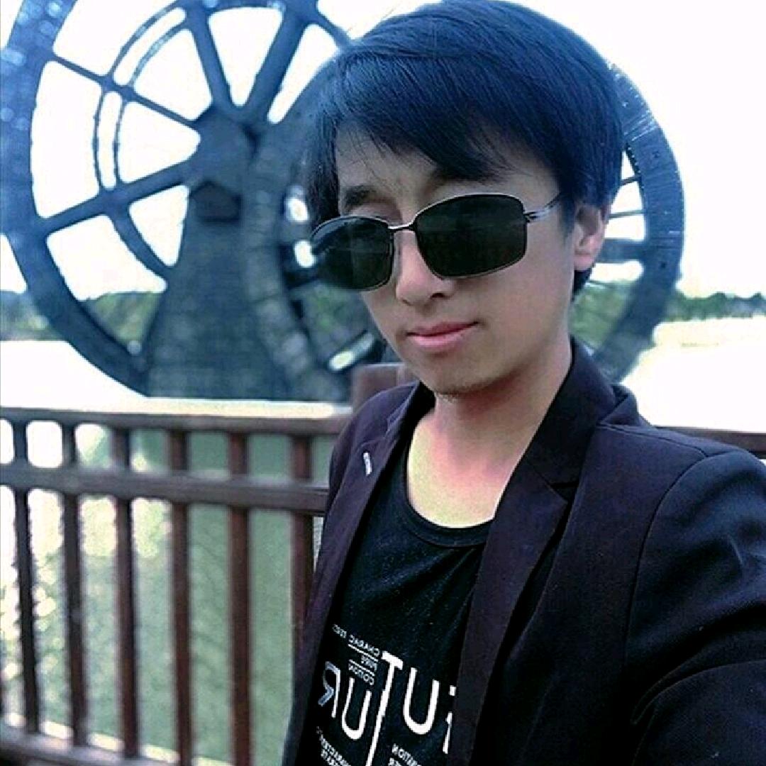 王随红🍸🗡️⚔️天真败给现实小号