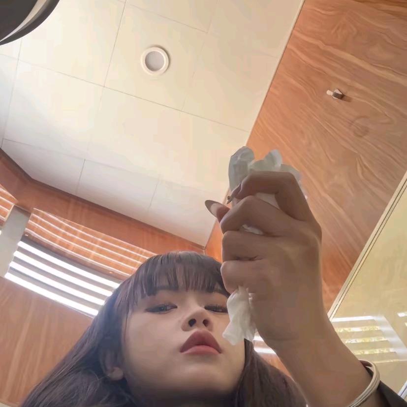 小小兔女