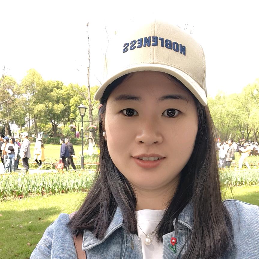 阳光下的彩色泡沫