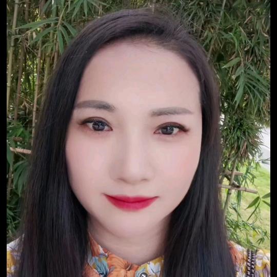 英子姐姐。大家好，我是来自四川自贡的