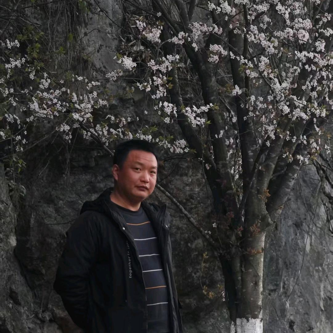 欣菀君（放下）