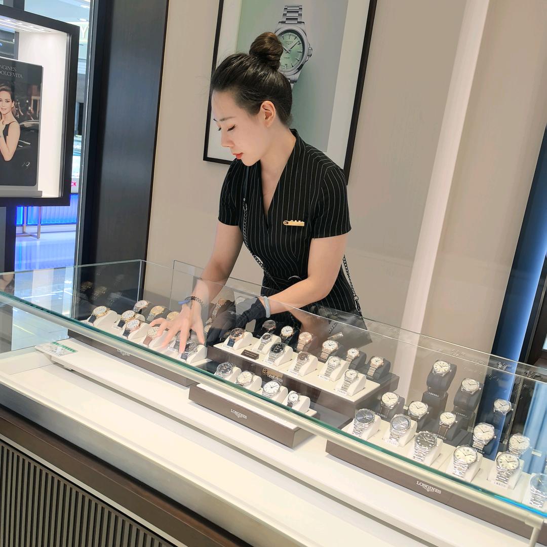 绵阳亨得利茂业浪琴丹丹